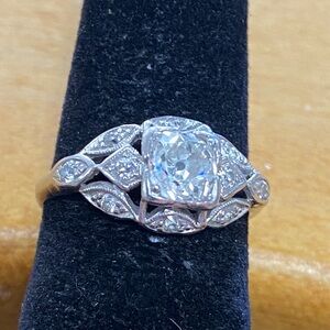 Stunning! Vintage Platinum Diamond Ring PLEASE READ